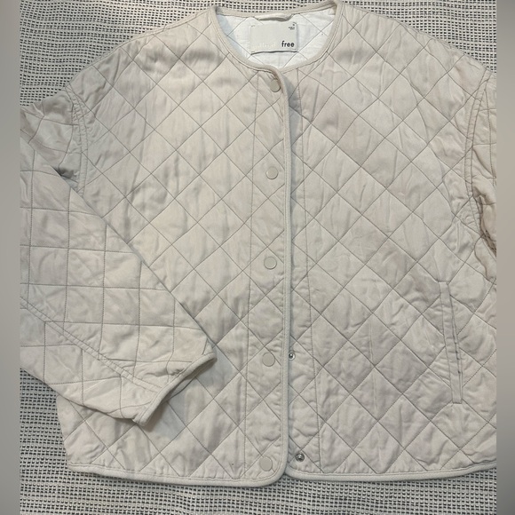 Wildfred Aritzia padded jacket - Picture 4 of 4